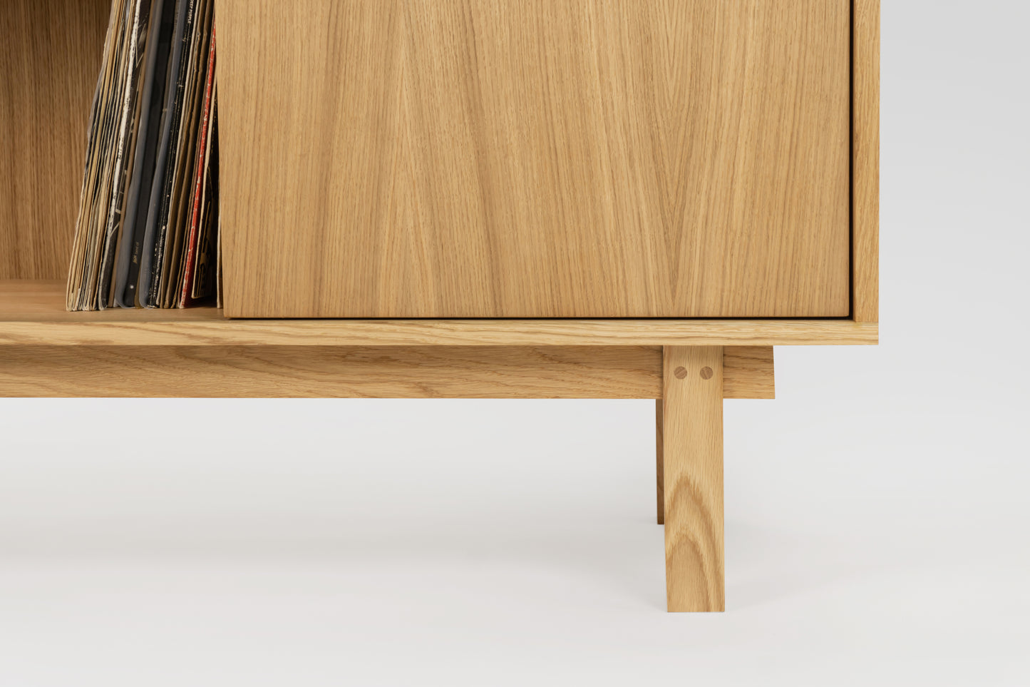Vinyl storage and turntable stand Model_No.07