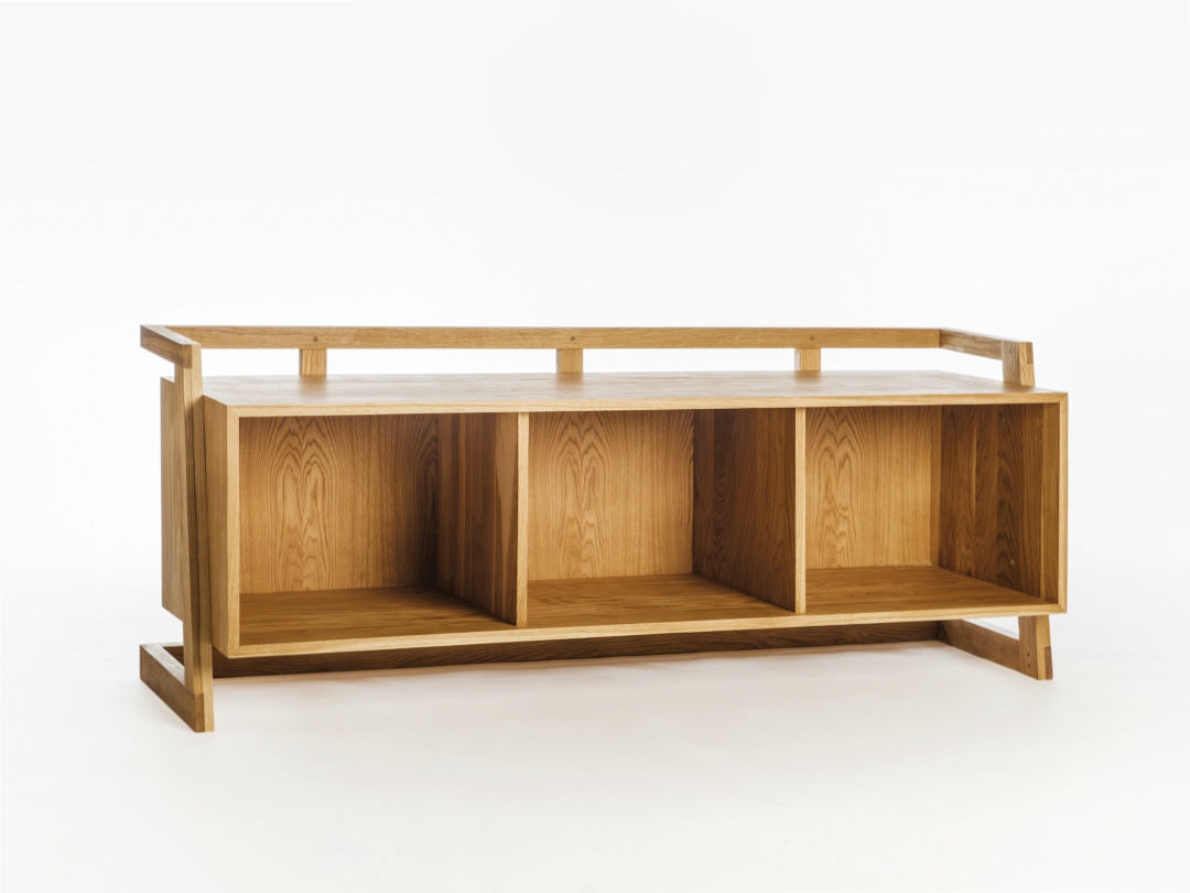 Turntable and Record Storage Media Console Model_No.04