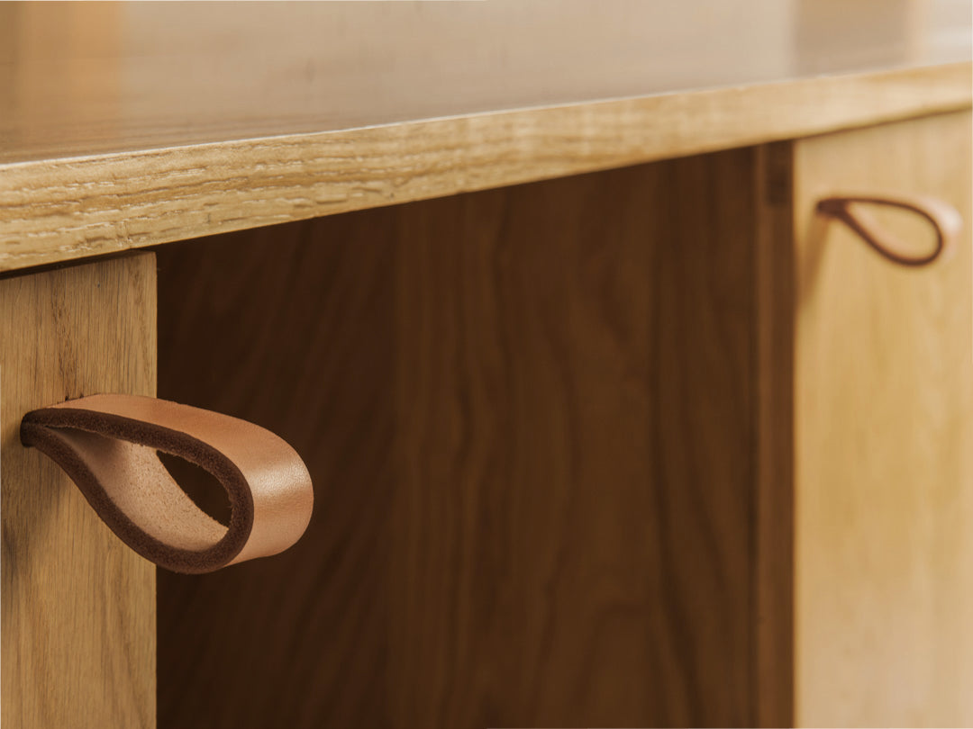 Turntable and Record Storage Media Console Model_No.04