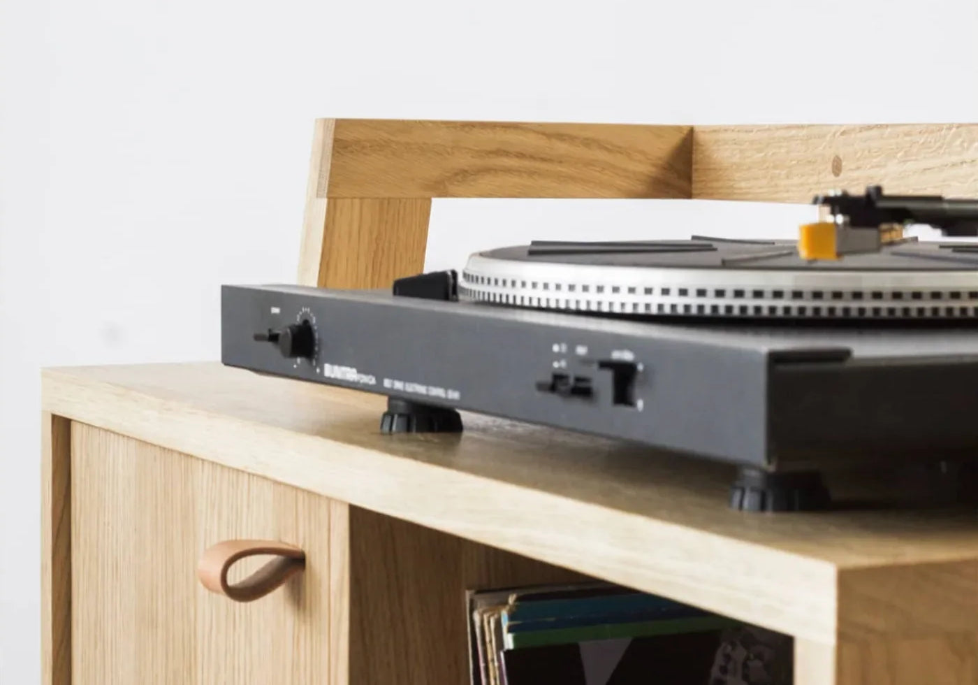 Record cabinet or open audio rack — which do you need?