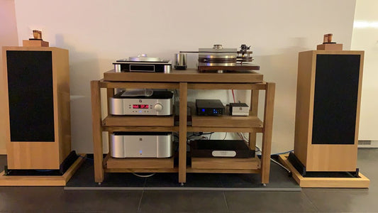 Hi-end audio racks demand quality like this Kunsst real wood audio rack. Perfect audio rack stand supporting your turntable and amplifier, a crucial component for any audiophile's hi-fi system