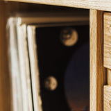 Szafka na płyty winylowe i gramofon Model_No.03