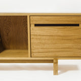 Szafka na płyty winylowe i gramofon Model_No.03